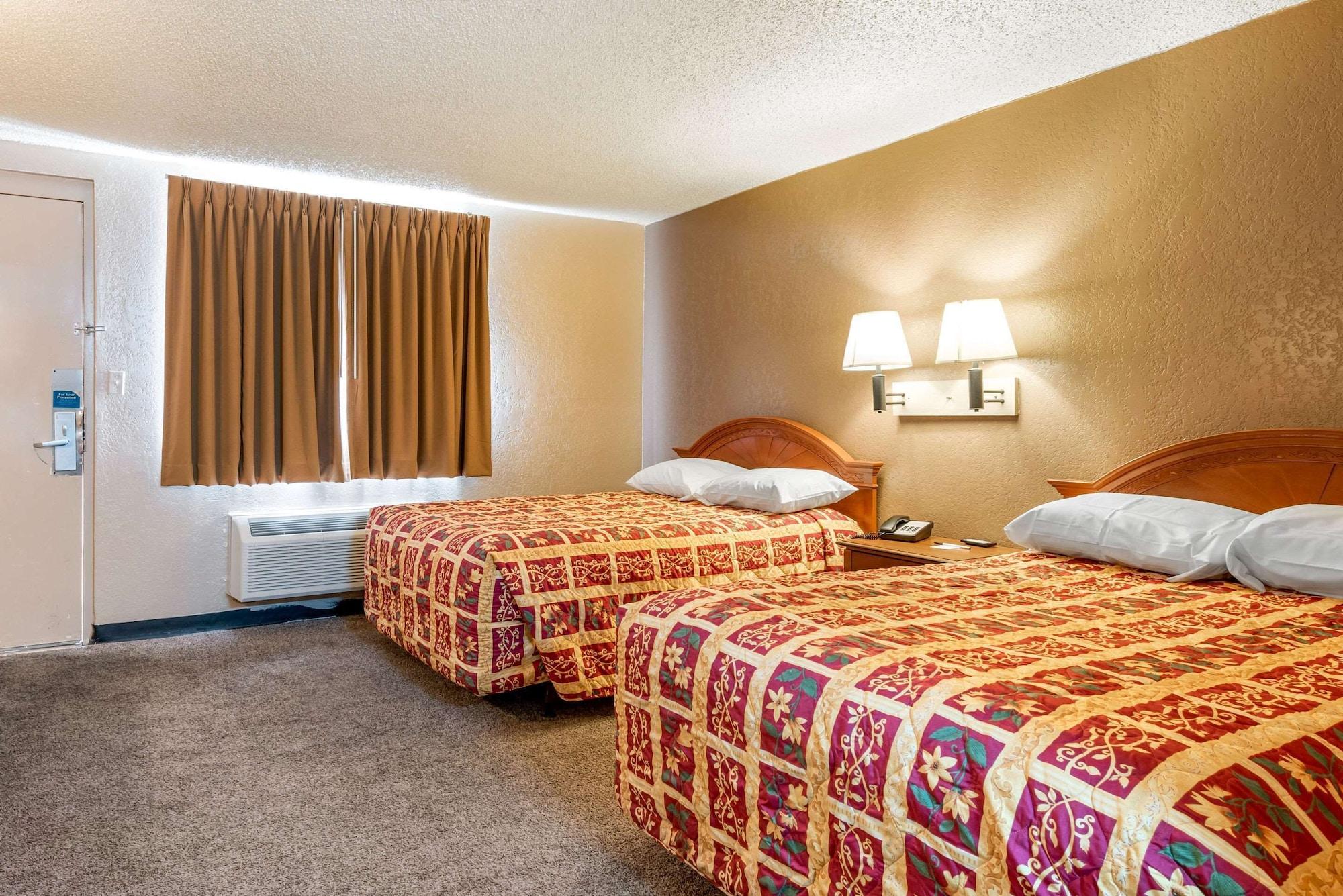 Rodeway Inn Пуебло Екстер'єр фото