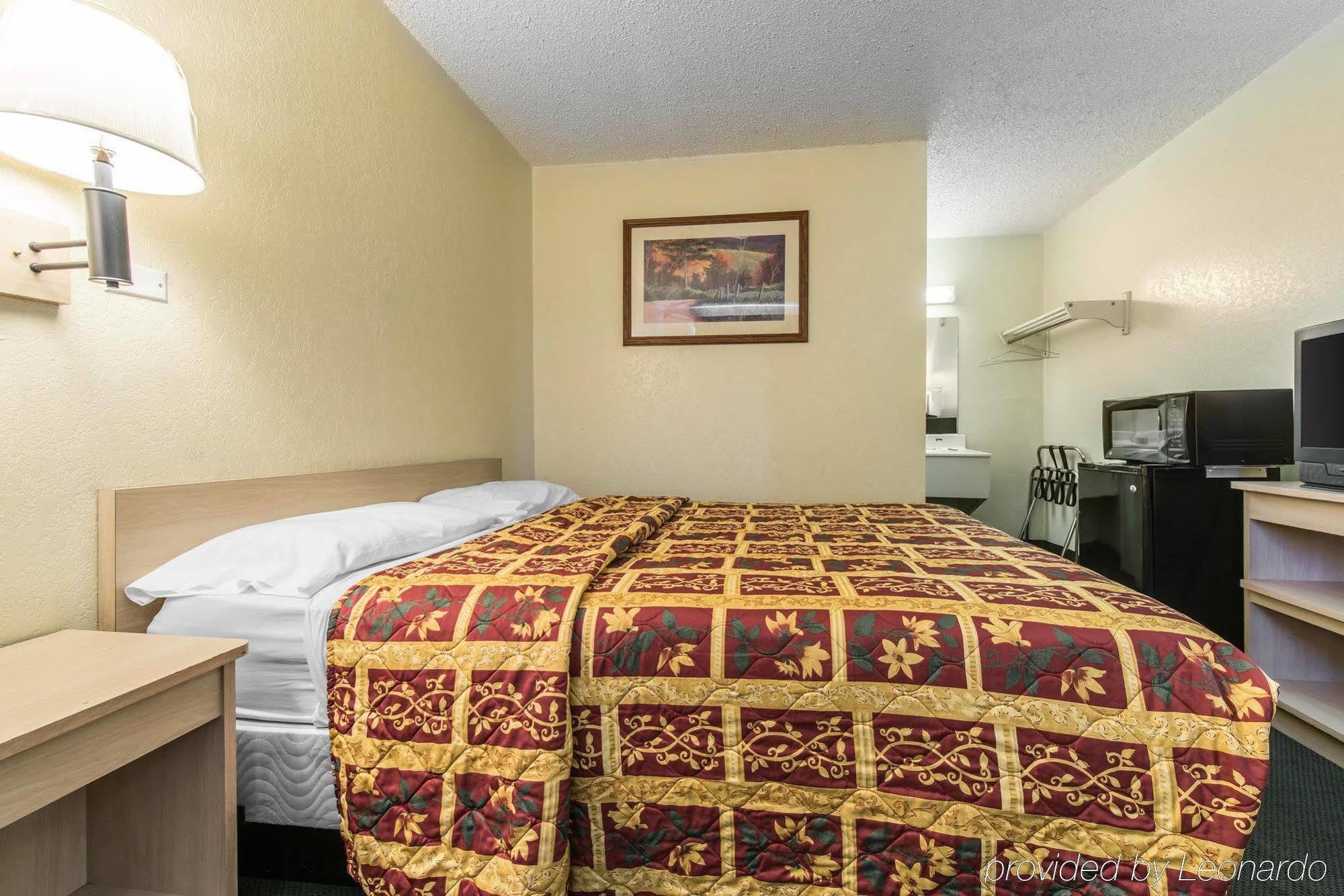 Rodeway Inn Пуебло Екстер'єр фото