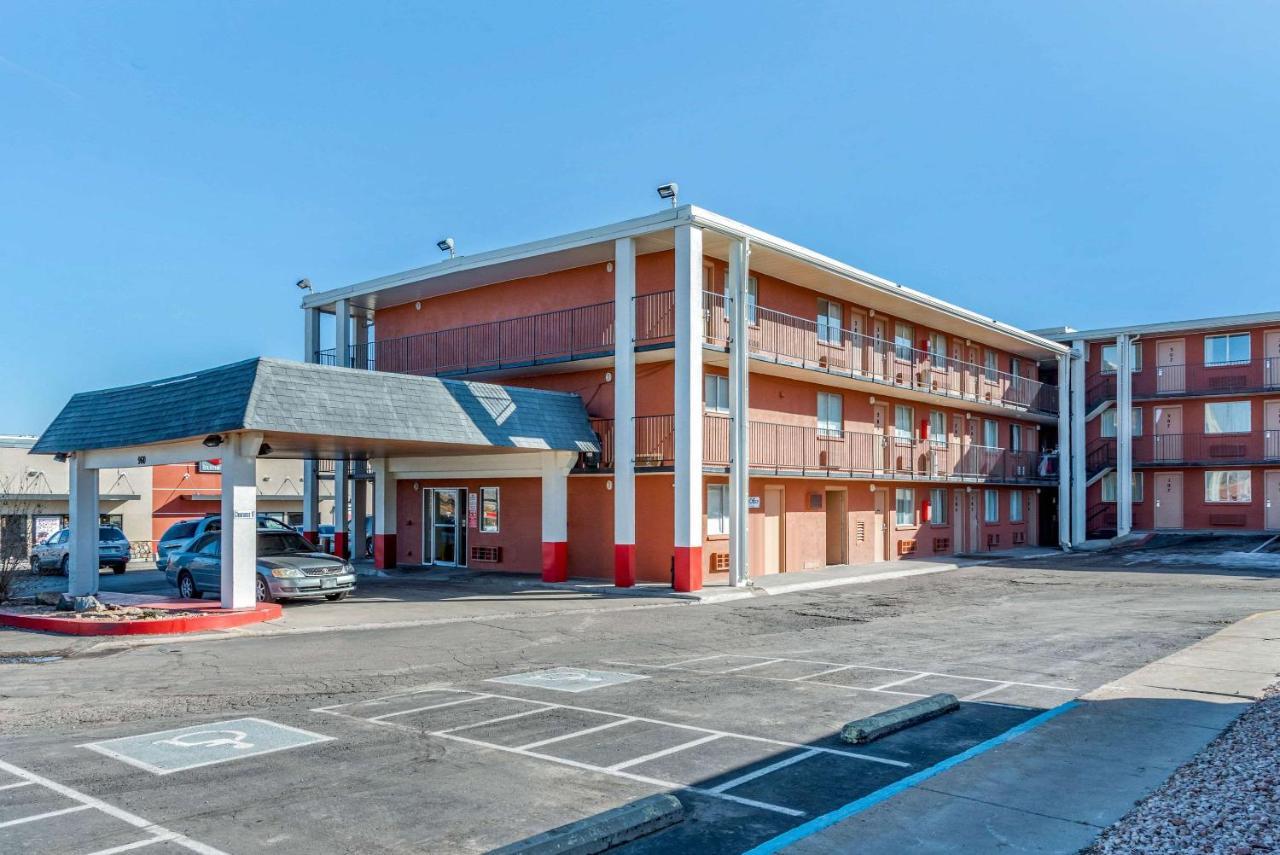 Rodeway Inn Пуебло Екстер'єр фото